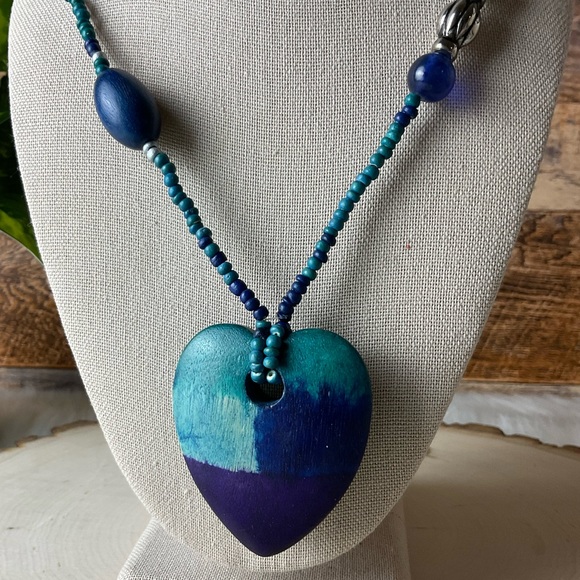 Wooden Heart Necklace - Picture 2 of 4